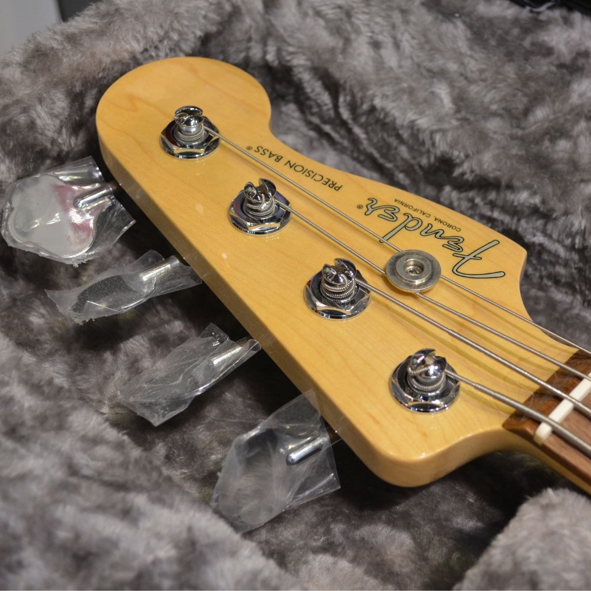 Baixo Fender American Standard Precision Bass Baixo Fender American Standard Precision Bass