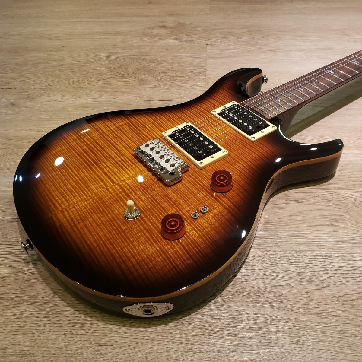Guitarra 35TH Anniversary SE Custom 24 Black Gold Burst - Edição
