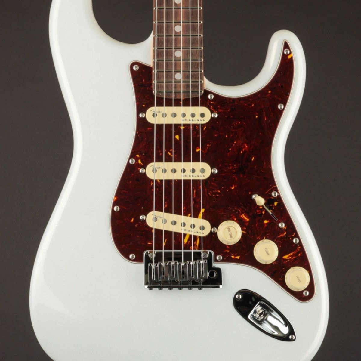 Guitarra Fender American Ultra Stratocaster - Arctic Pearl