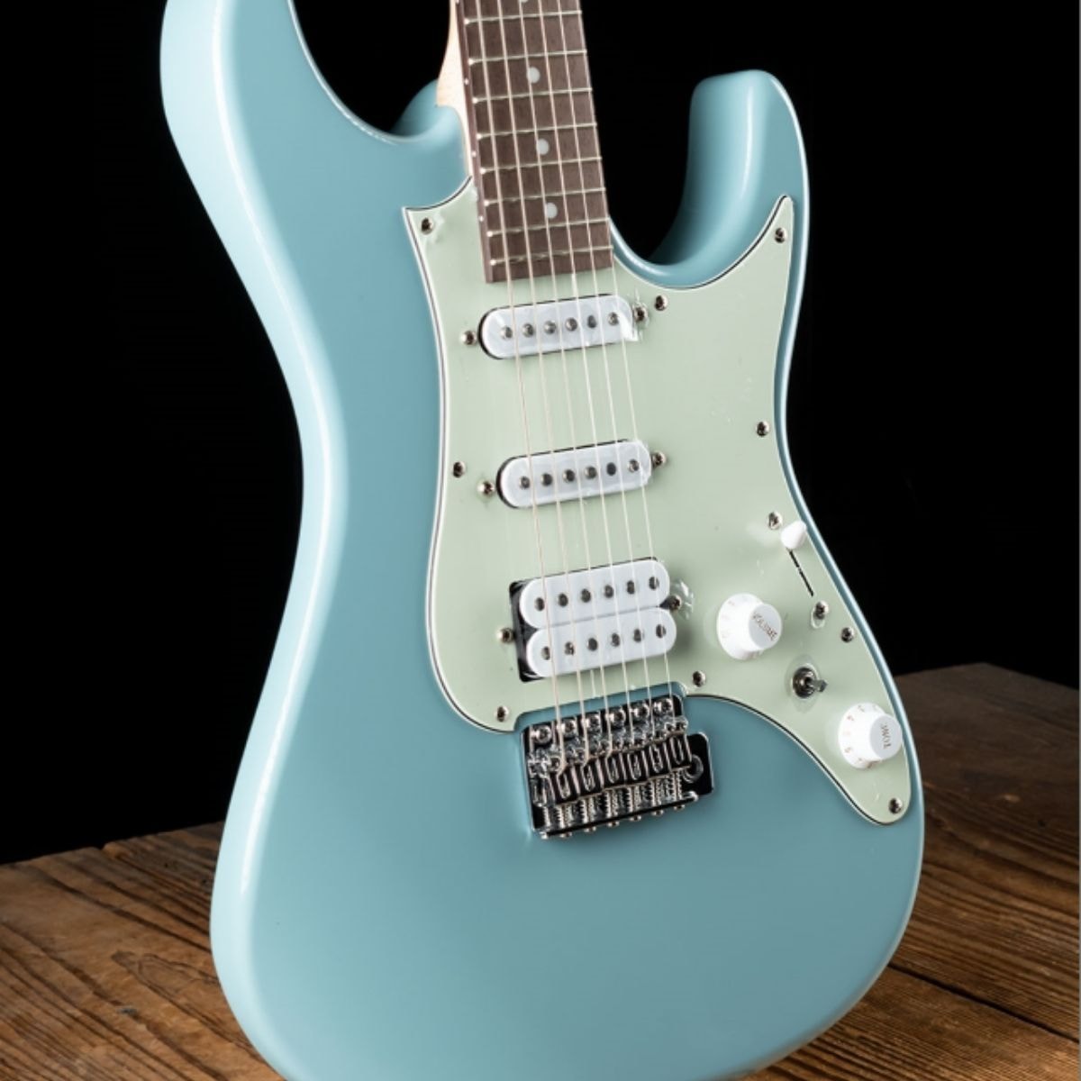 Guitarra Ibanez Strato AZES-40 HSS - Purist Blue