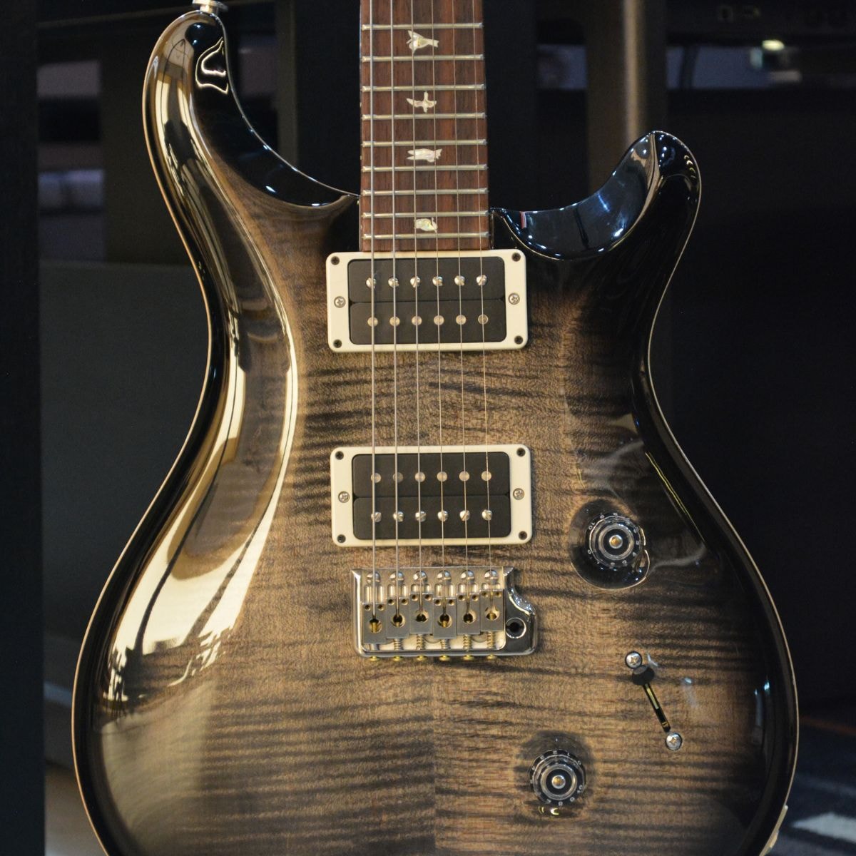 Guitarra PRS Custom 24 com Case Deluxe - Charcoal Burst
