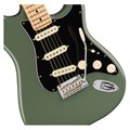 Guitarra Stratocaster American Professional MN com Case Elite Fender