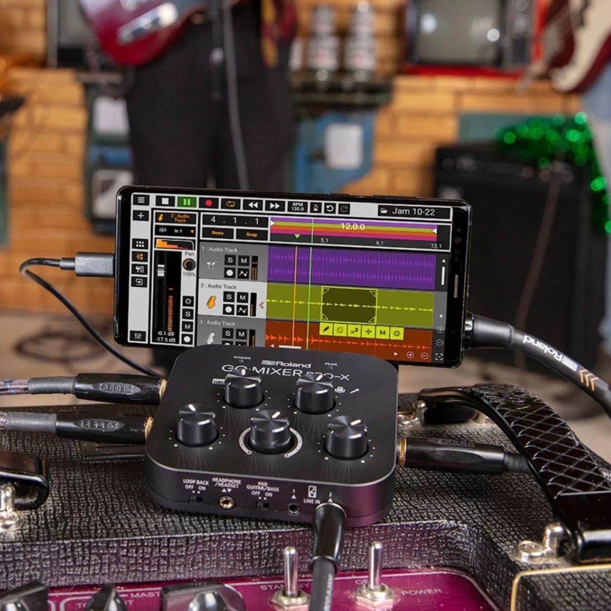Interface de Audio Roland Go Mixer Pro-X para Smartphones - 2ª Geração