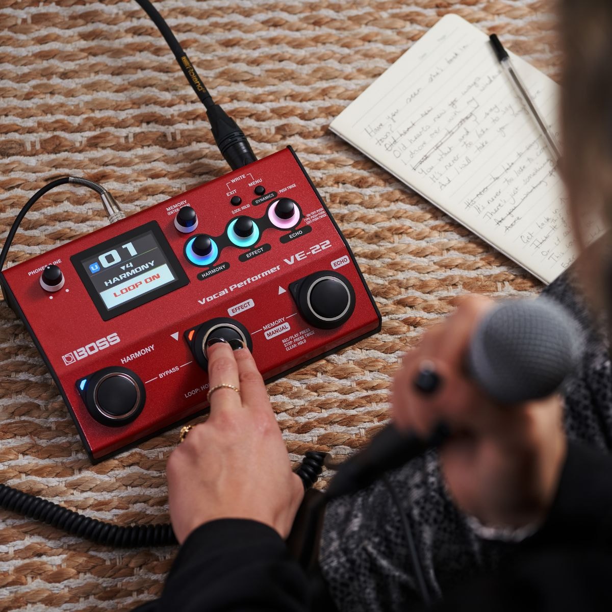 Pedal Boss VE-22 Efeitos para Voz e Preamp