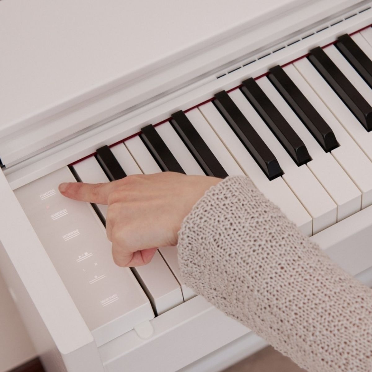 CASIO GP-310WE ホワイトCELVIANO Grand Hybrid Piano Digital Casio CELVIANO Grand Hybrid com 88 Teclas GP