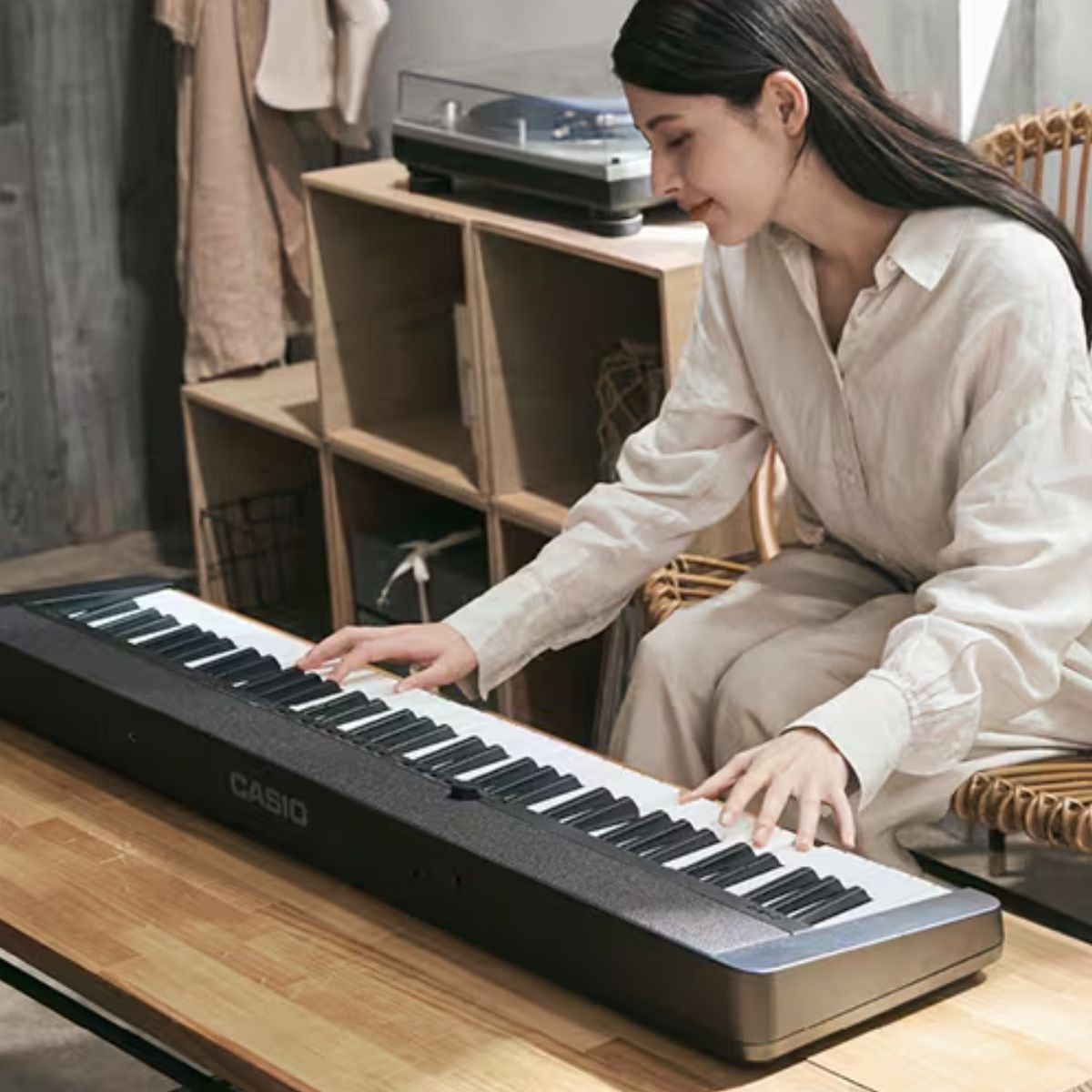 Teclado Arranjador Casio Casiotone CT-S1 com 76 Teclas Sensitivas