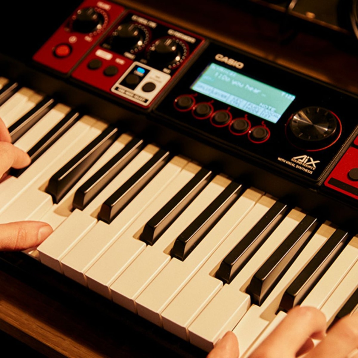 Teclado Casio Casiotone CT-S1000V com 61 Teclas Sensitivas