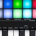 Teclado Controlador USB Novation Launckey 49 MK3