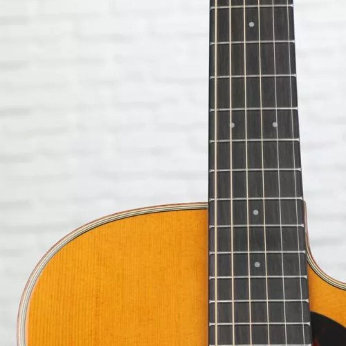 Violão Eletroacúistico Jumbo Yamaha AC1M ARE Spruce Maciço