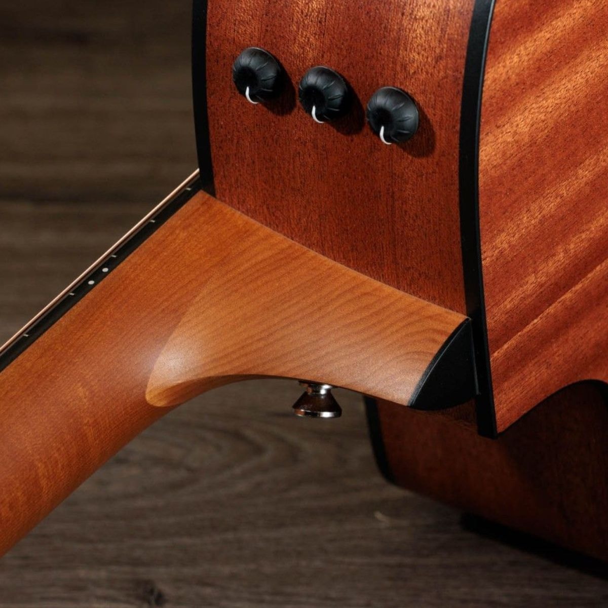 Violão Taylor Eletroacústico Aço 114CE com Gig Bag