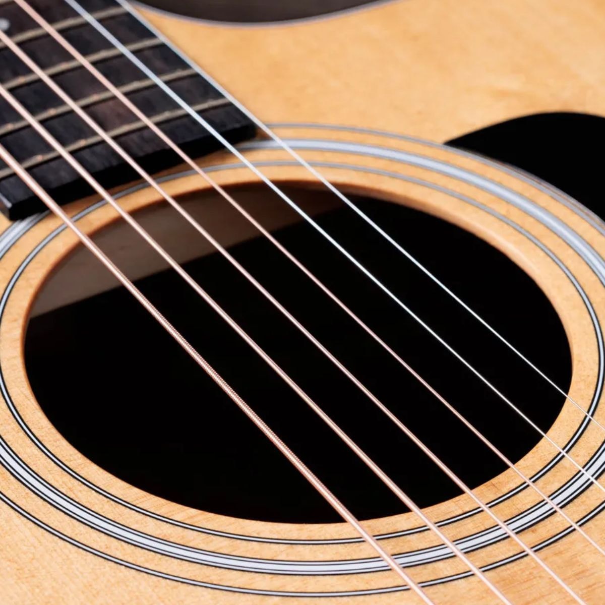 Violão Taylor Eletroacústico Aço 114CE com Gig Bag