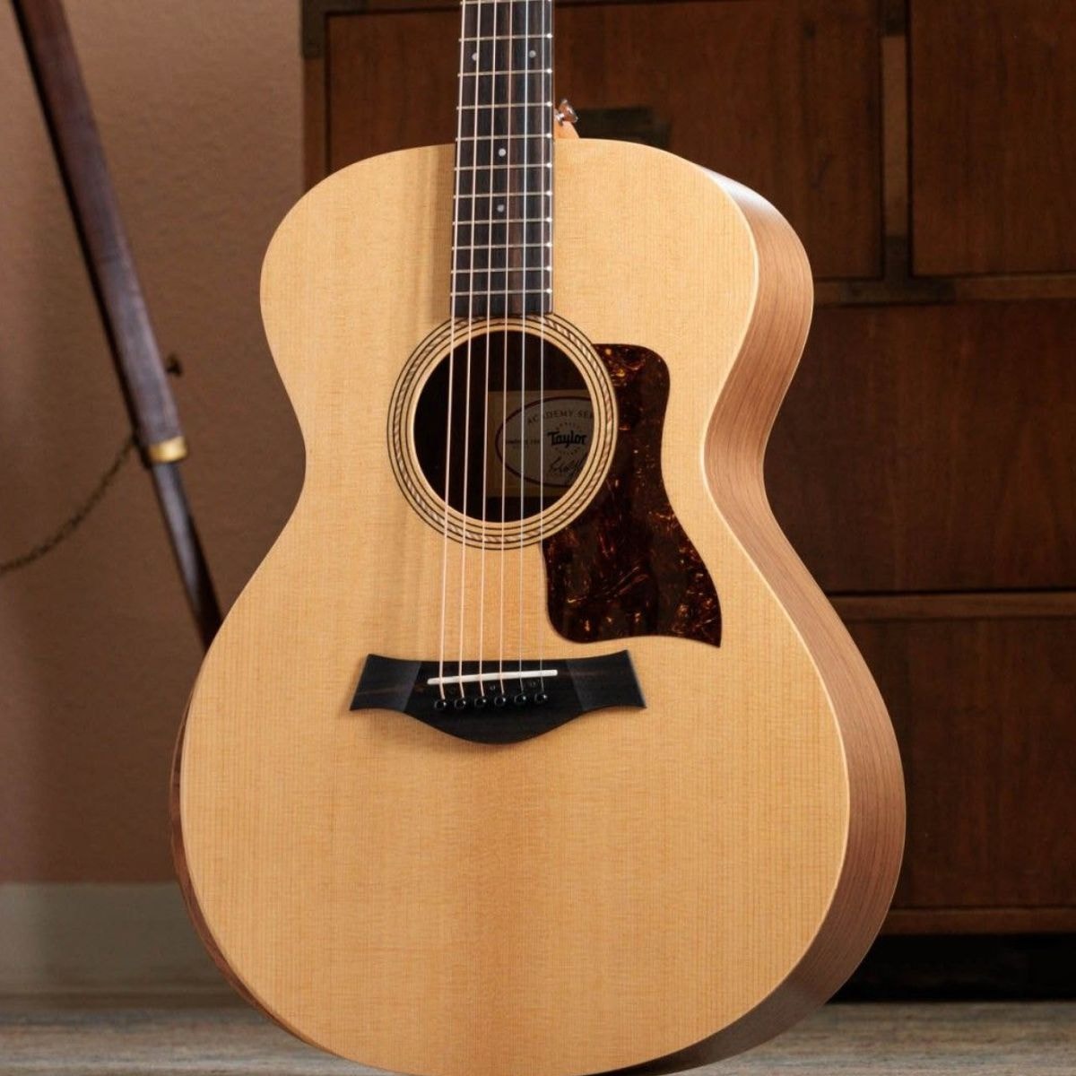 Violão Taylor Eletroacústico Aço Academy 10e com Gigbag