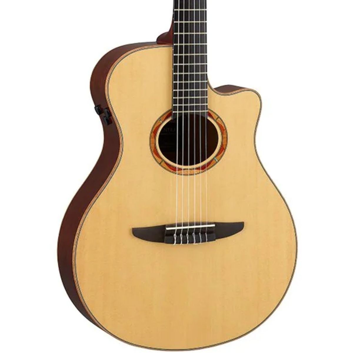 Violão Yamaha Clássico Nylon NTX3 de Spruce e Walnut Maciços